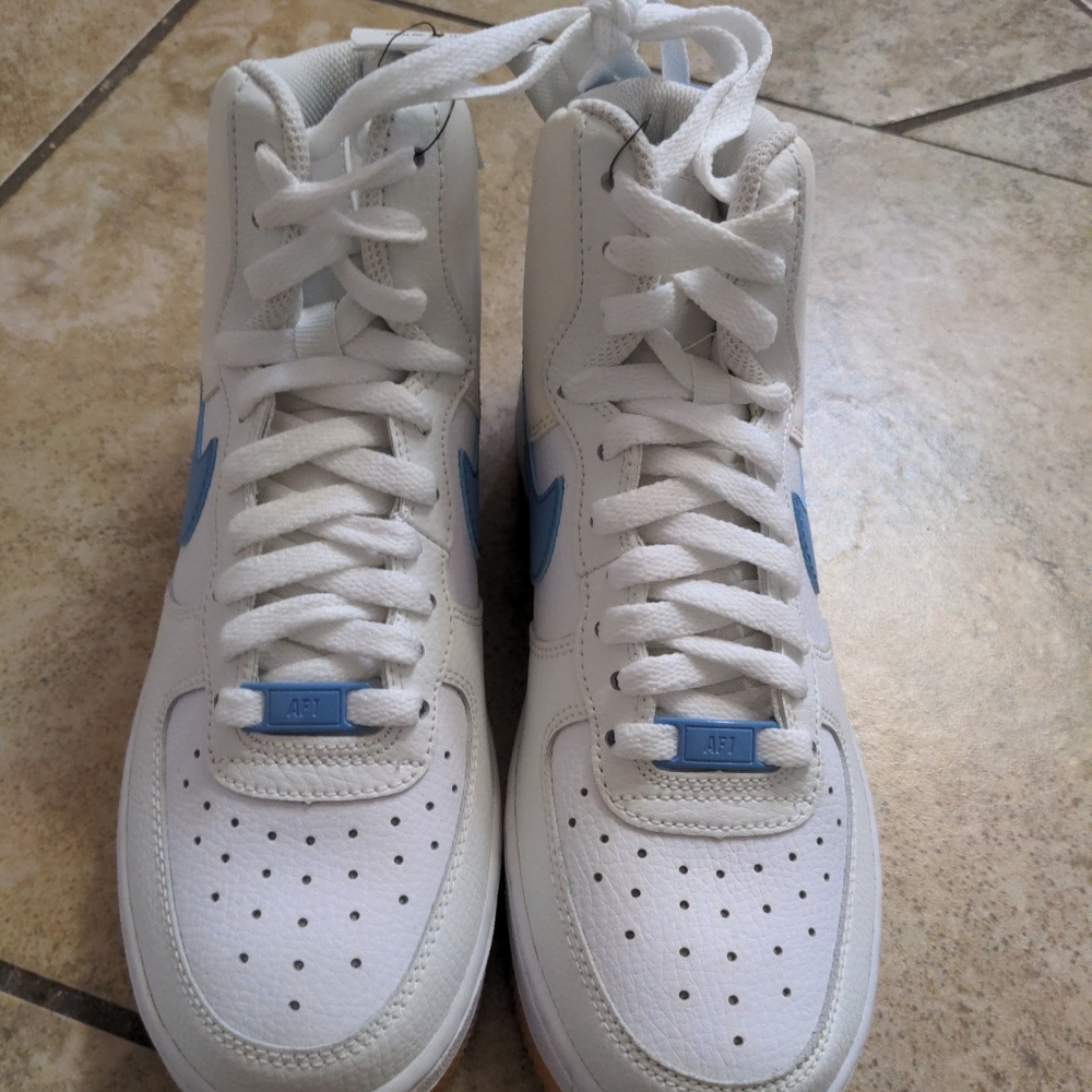Nike Air Force 1 High Shoe Women's 7 White Light B - Picture 2 of 5